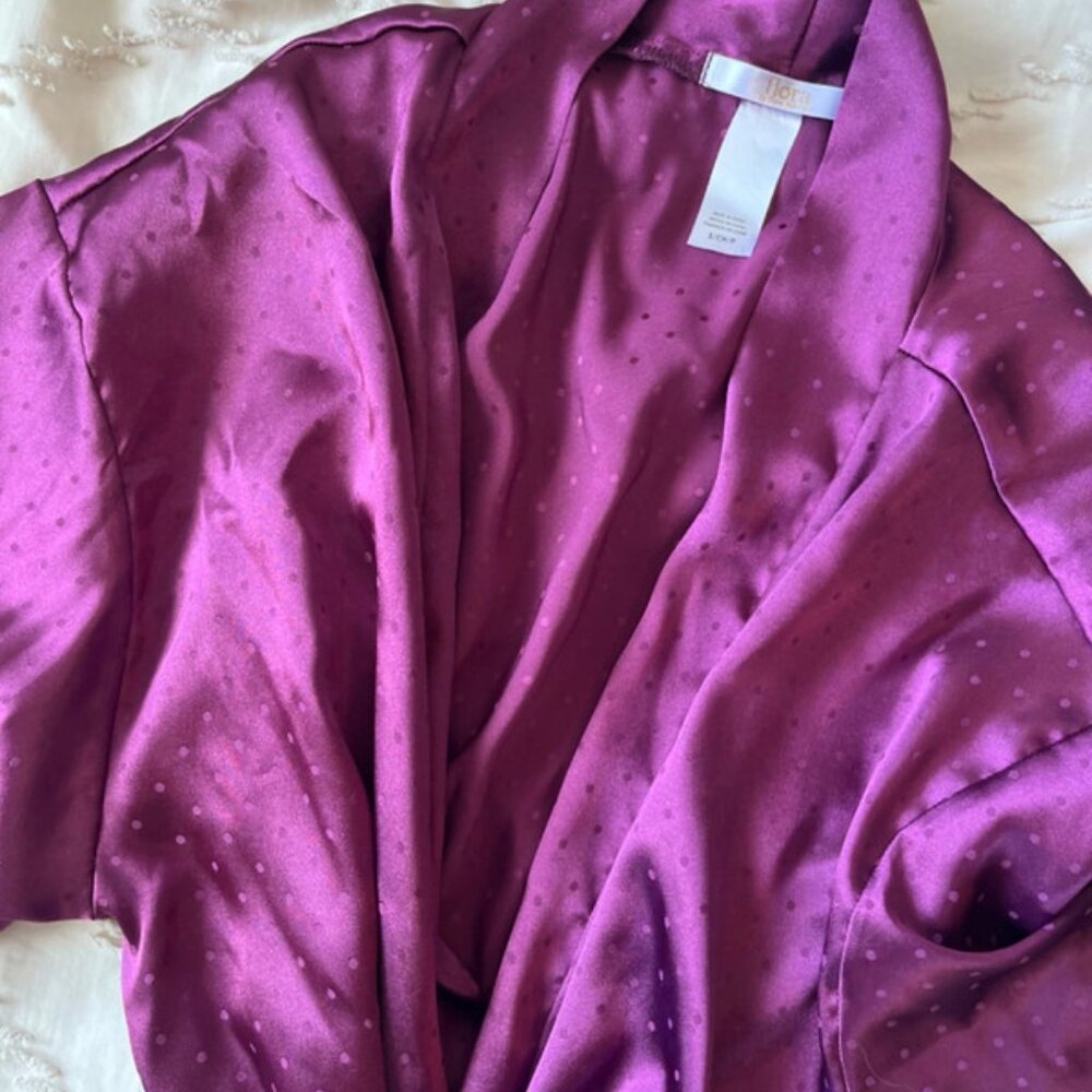 Purple Robe - Picture 2 of 7